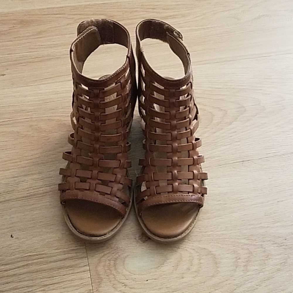 Heeled sandals